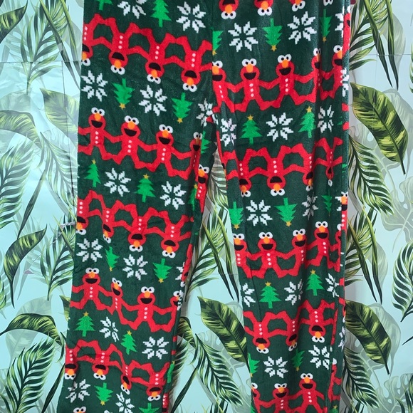 Brand new women’s size large Elmo fleece pajama pants. - Picture 2 of 7